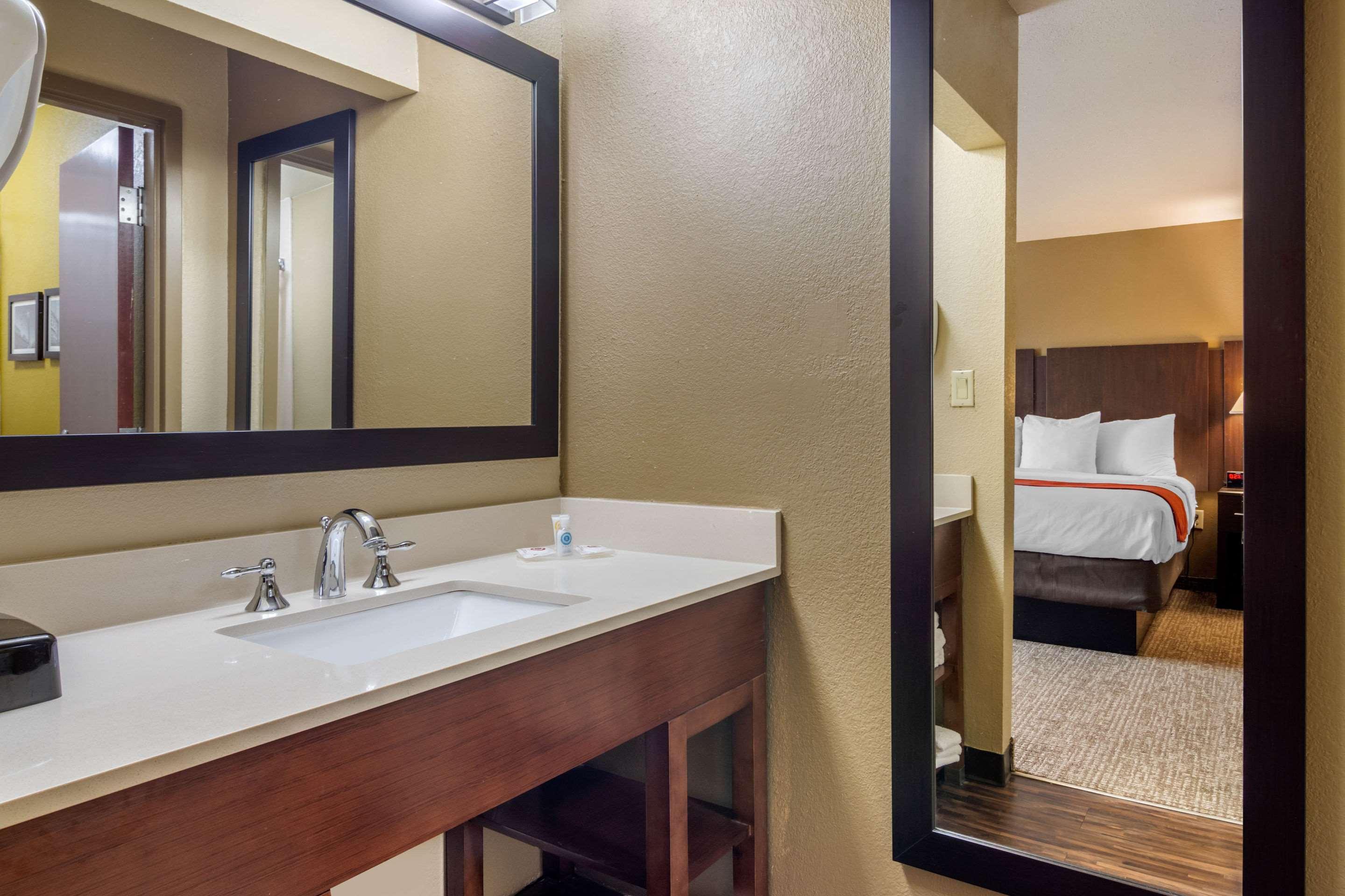 Comfort Inn & Suites Perry National Fairgrounds Area Ngoại thất bức ảnh