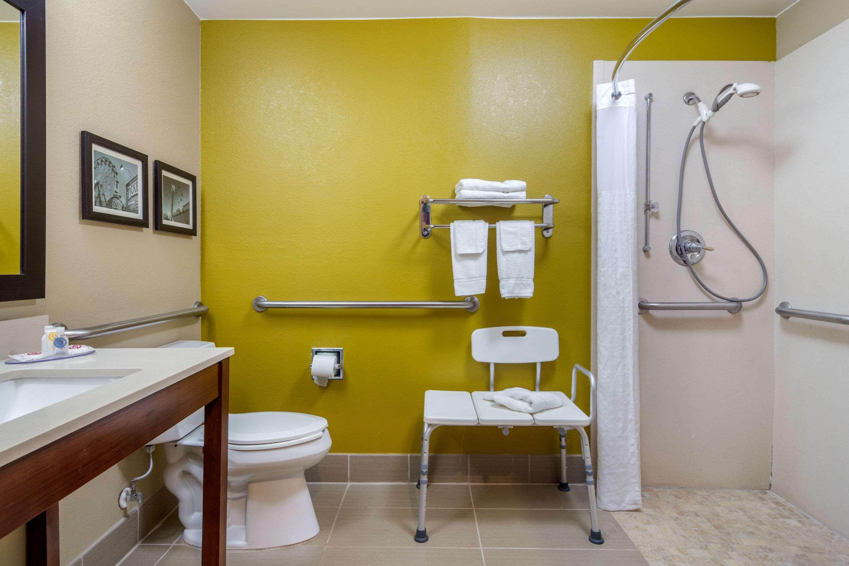 Comfort Inn & Suites Perry National Fairgrounds Area Ngoại thất bức ảnh